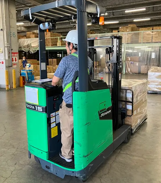 フォークリフト